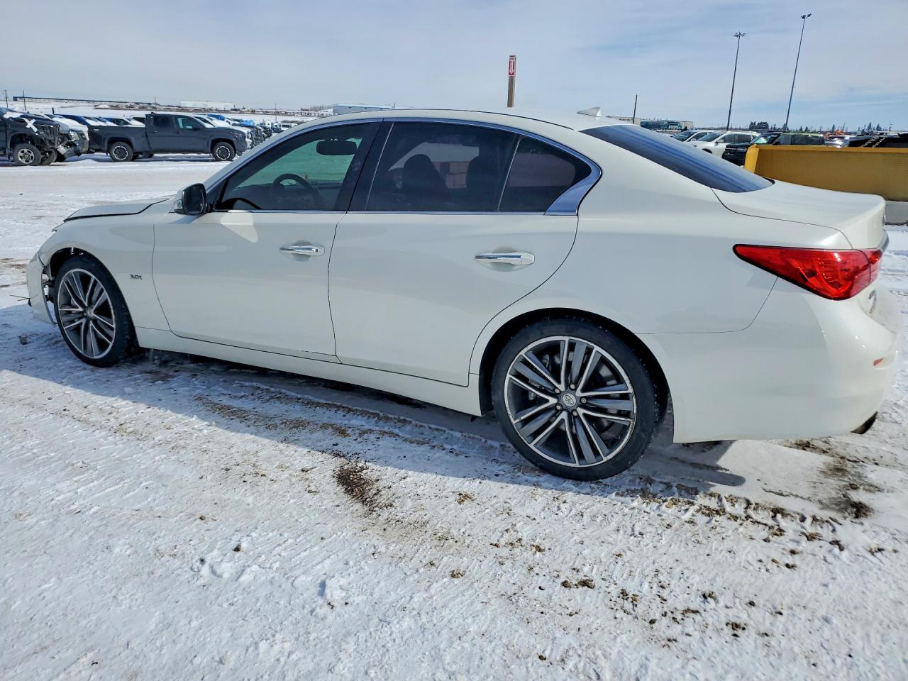 JN1EV7AR0HM833625 · 2017 INFINITI Q50 · 2/13