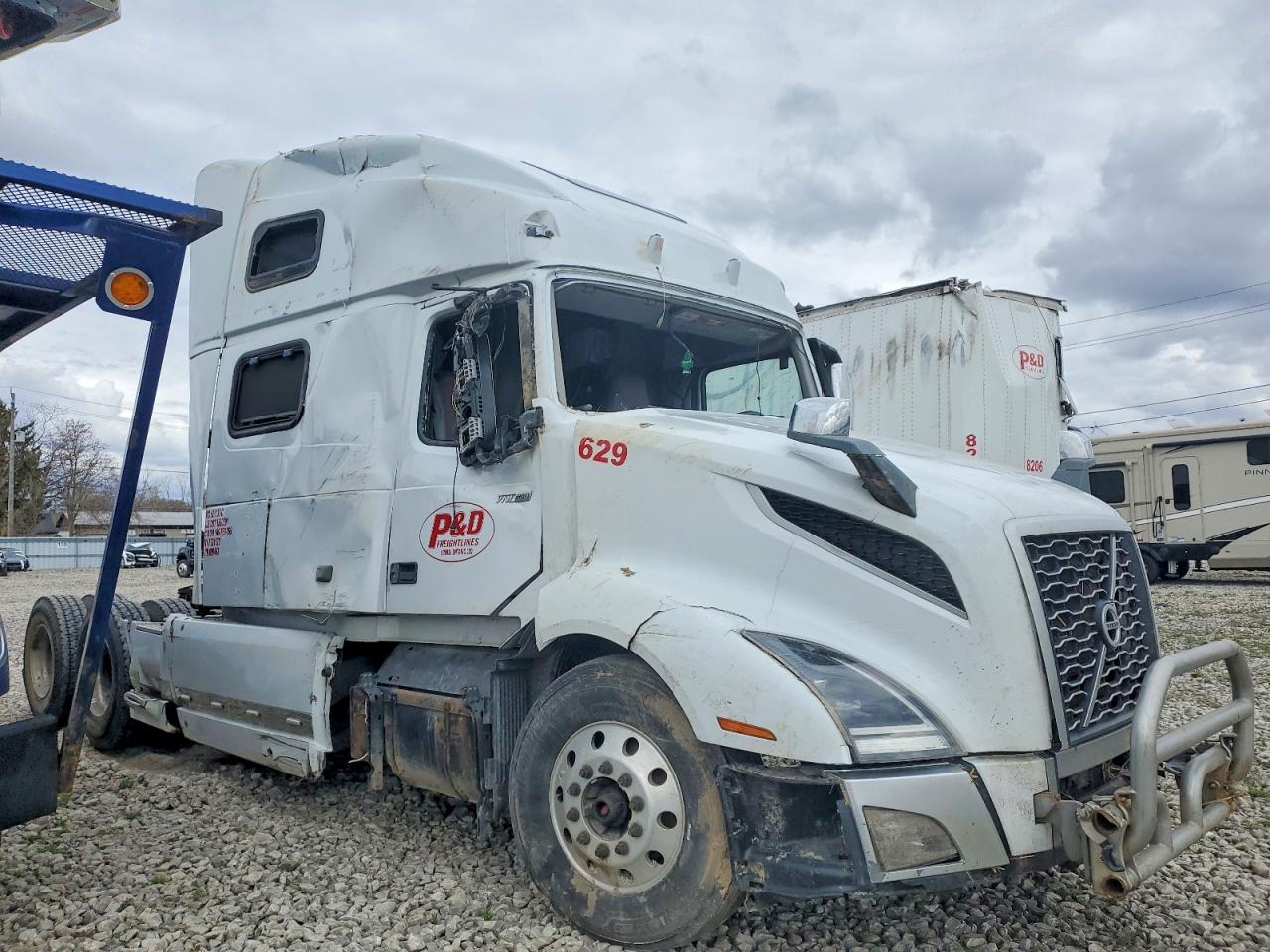 2019 VOLVO VN
