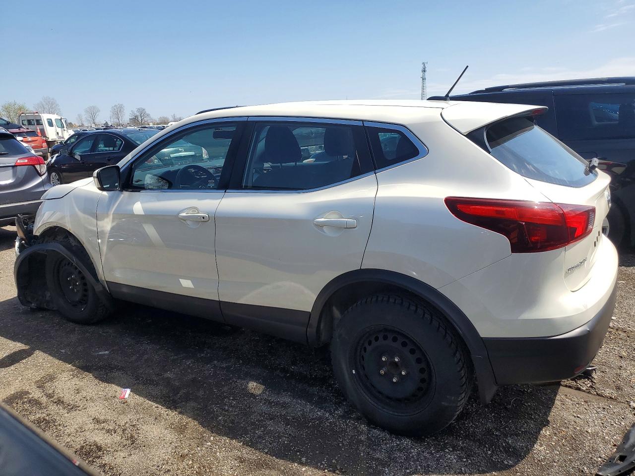 JN1BJ1CP2HW019424 · 2017 NISSAN ROGUE SPORT · 2/14