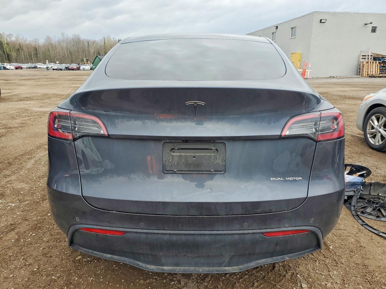 7SAYGDEE4NF504945 · 2022 TESLA MODEL Y · 6/13