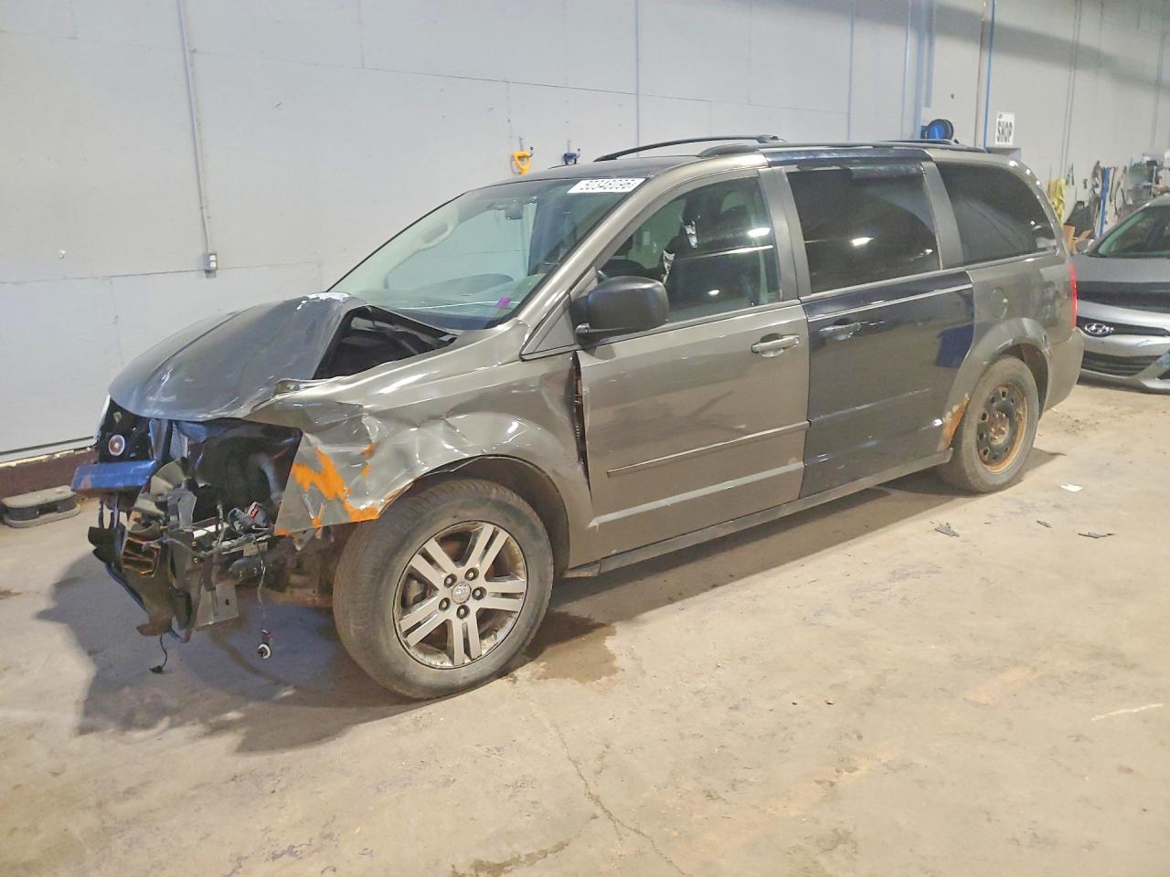 2D4RN4DE8AR276247 · 2010 DODGE GRAND CARAVAN
