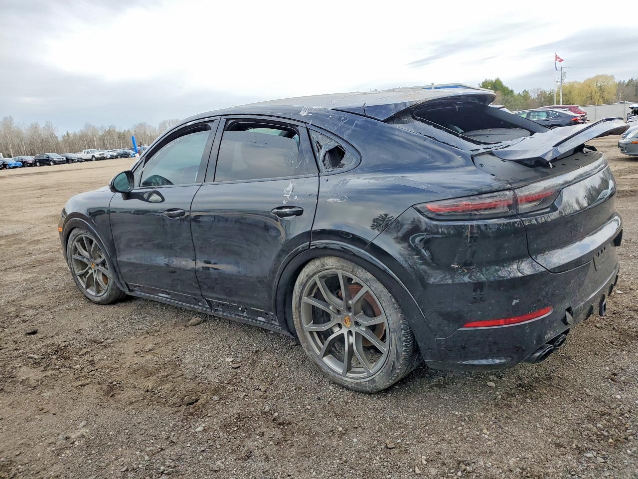 WP1BB2AY6PDA30589 · 2023 PORSCHE CAYENNE · 2/13