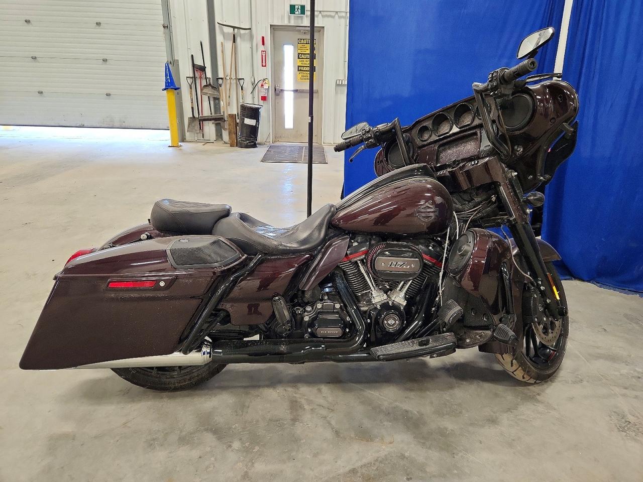 5HD1PXLA5KB957994 · 2019 HARLEY-DAVIDSON FLHXSE