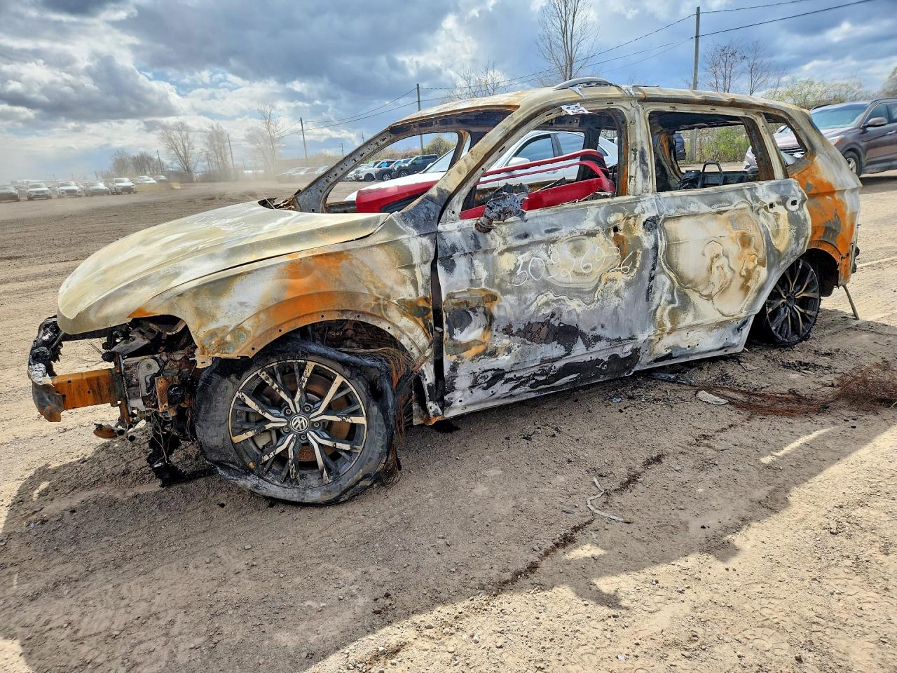 3VV2B7AX7JM197739 · 2018 VOLKSWAGEN TIGUAN