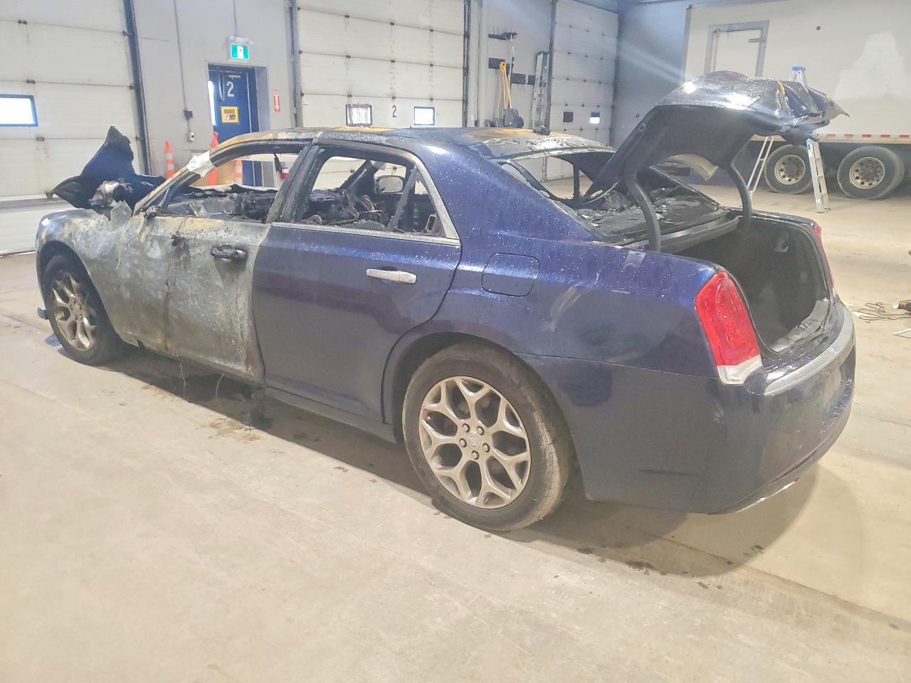 2C3CCASG2HH513864 · 2017 CHRYSLER 300C · 2/11