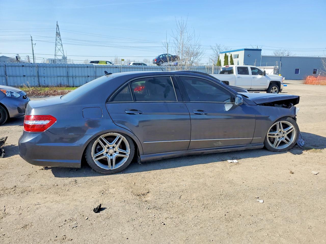 WDDHF9AB8BA512758 · 2011 MERCEDES-BENZ E · 3/12