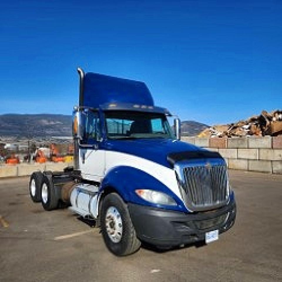 1HSDJSJR7CH562269 · 2012 INTERNATIONAL PROSTAR · 2/10