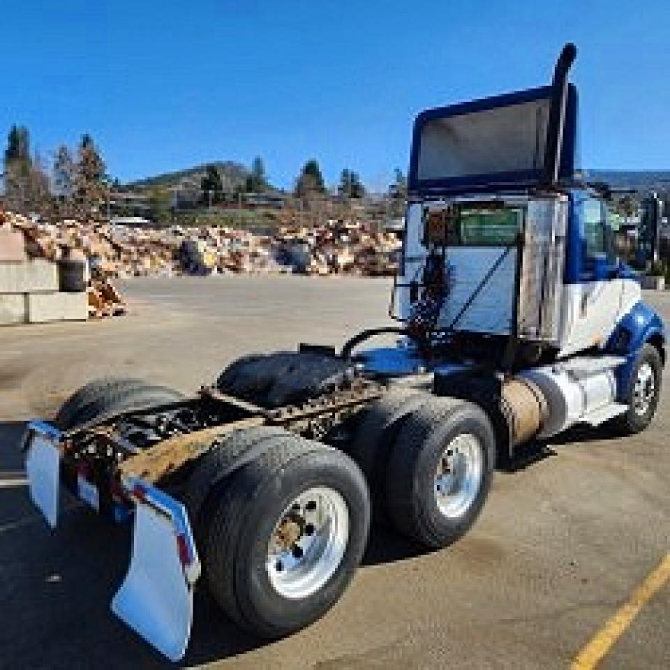 1HSDJSJR7CH562269 · 2012 INTERNATIONAL PROSTAR · 4/10