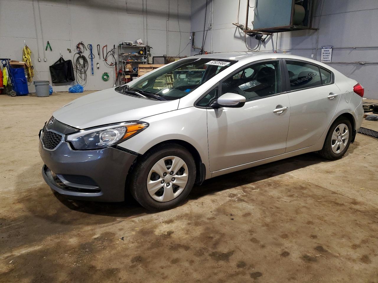 KNAFK4A63G5462500 · 2016 KIA FORTE