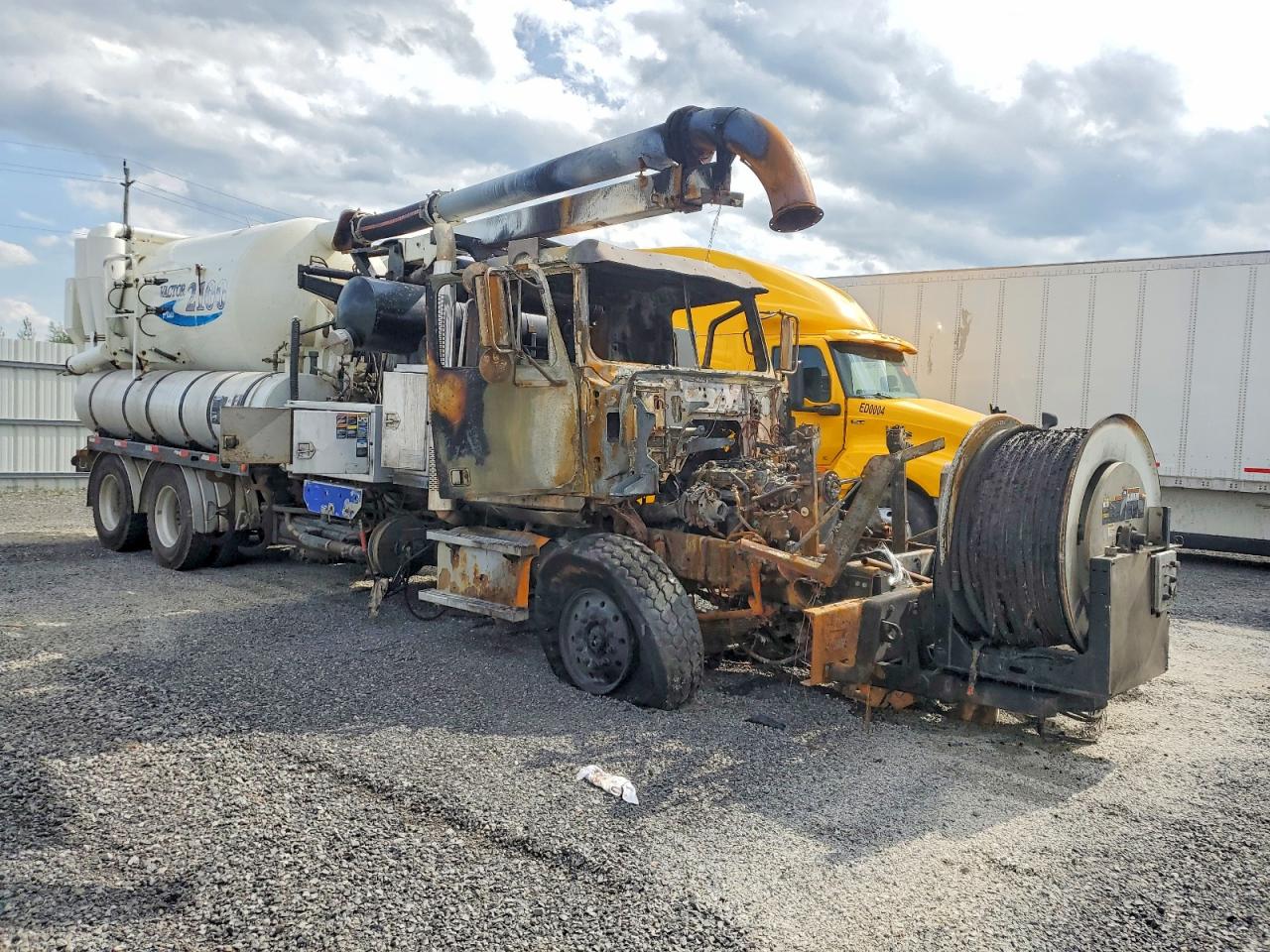 5KKHAXCY2FPFY0069 · 2015 WESTERN STAR/AUTO CAR CONVENTIONAL