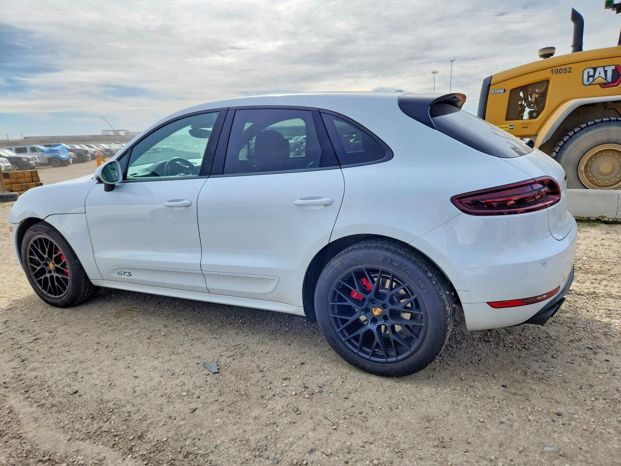 WP1AG2A52HLB53395 · 2017 PORSCHE MACAN · 2/13