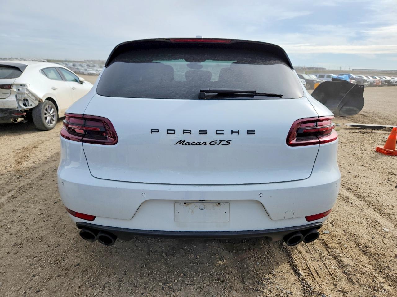 WP1AG2A52HLB53395 · 2017 PORSCHE MACAN · 6/13