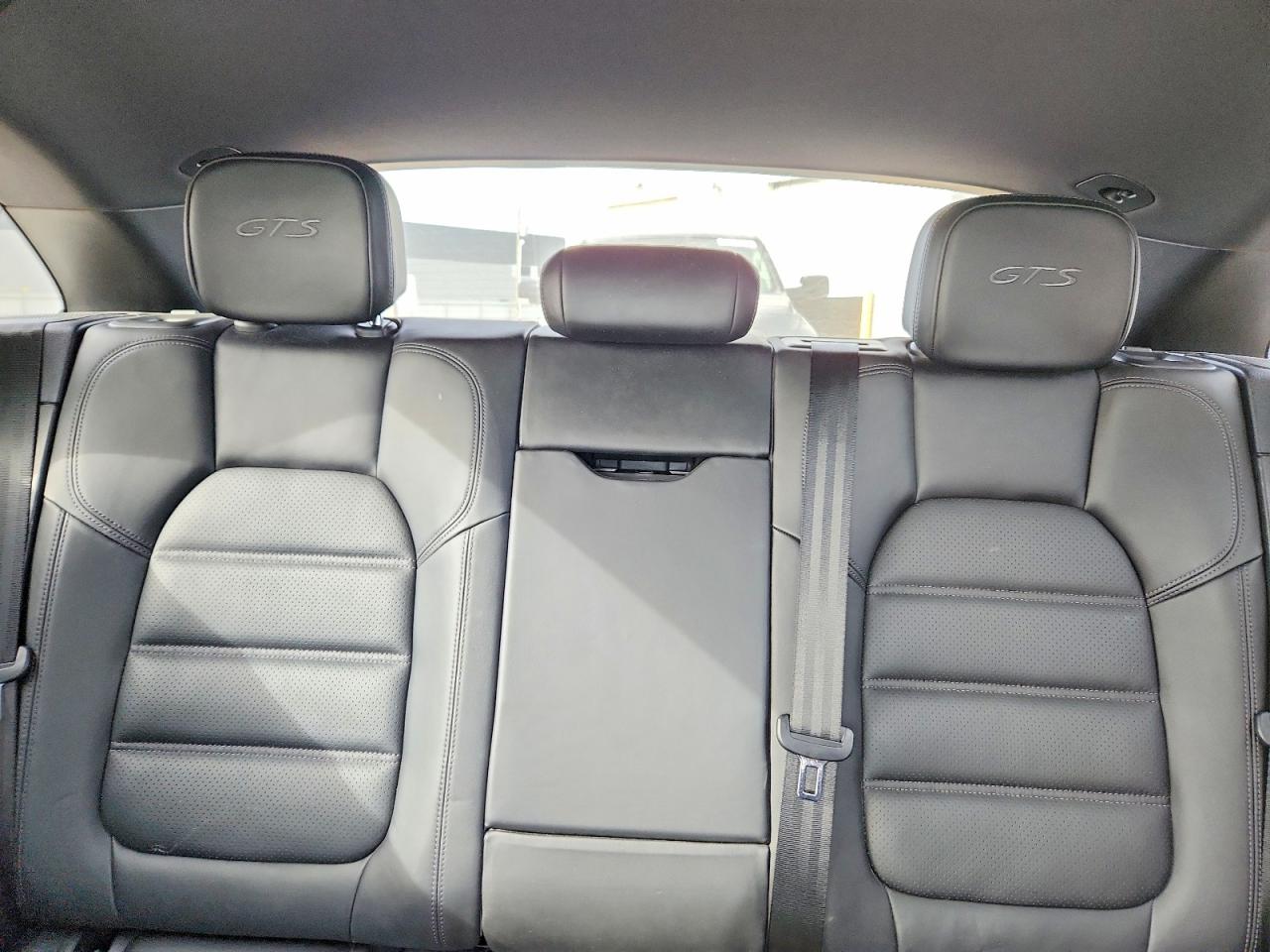 WP1AG2A52HLB53395 · 2017 PORSCHE MACAN · 10/13