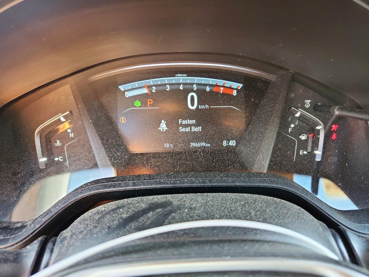 2HKRW2H20JH113765 · 2018 HONDA CR-V · 9/14