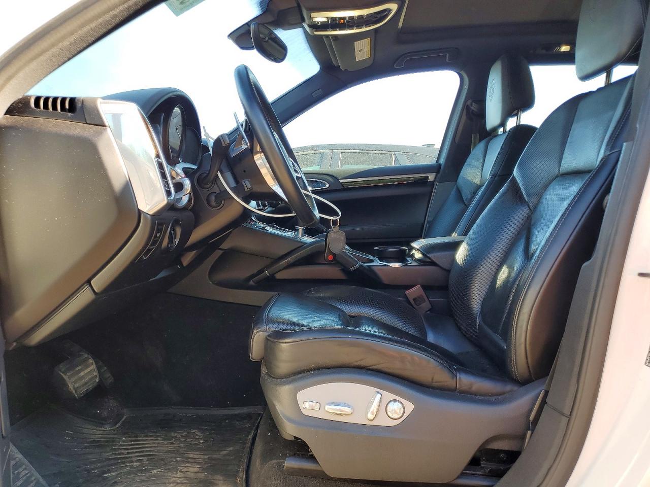 WP1AA2A25HKA81511 · 2017 PORSCHE CAYENNE · 7/14