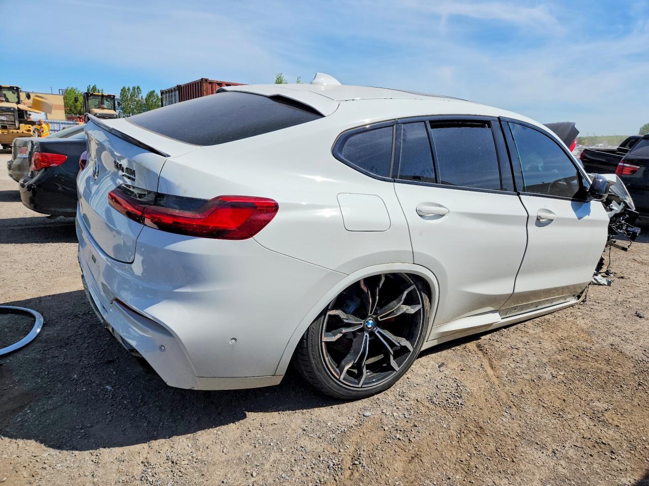5YMUJ0C00M9E73161 · 2021 BMW X4 · 3/14