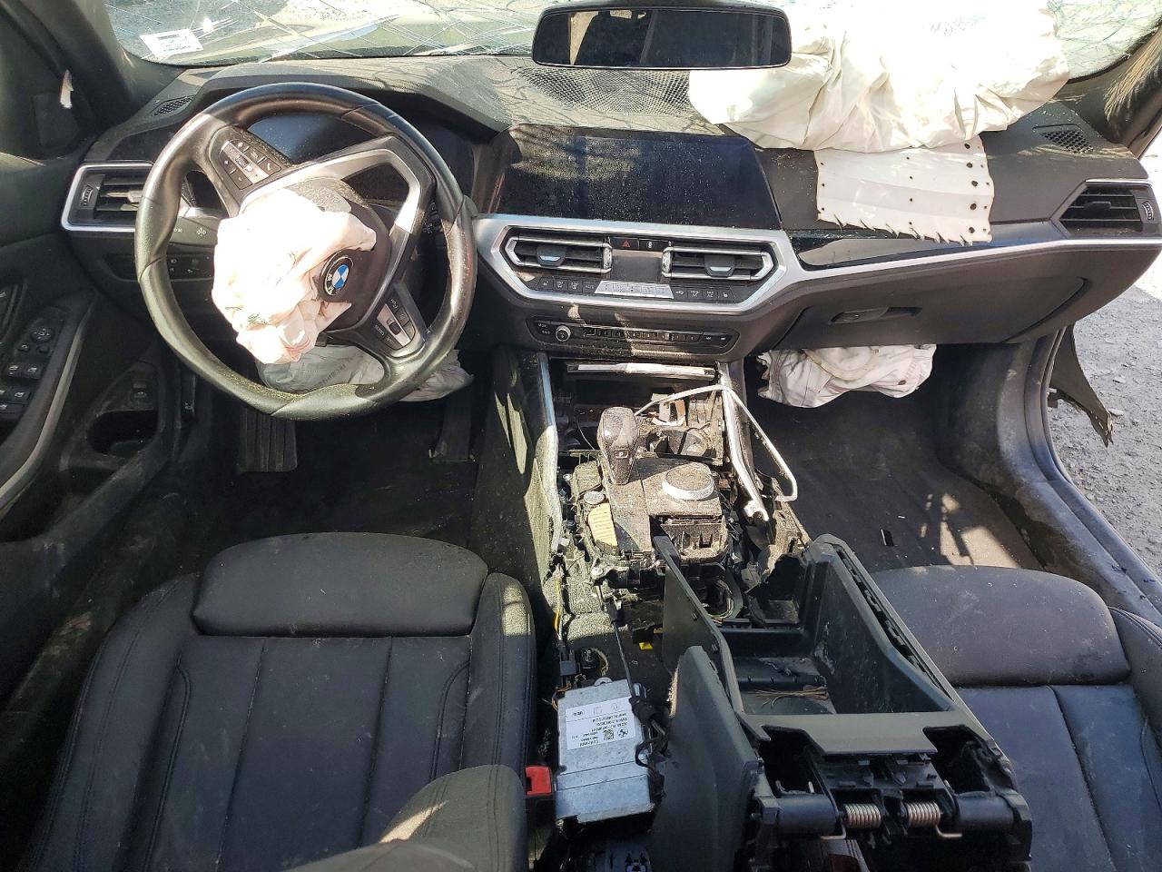 3MW5R7J01L8B08007 · 2020 BMW 330XI · 8/13