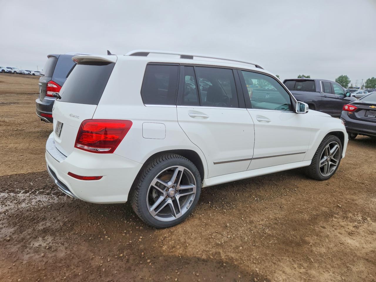 WDCGG8JBXDF973585 · 2013 MERCEDES-BENZ GLK · 3/13
