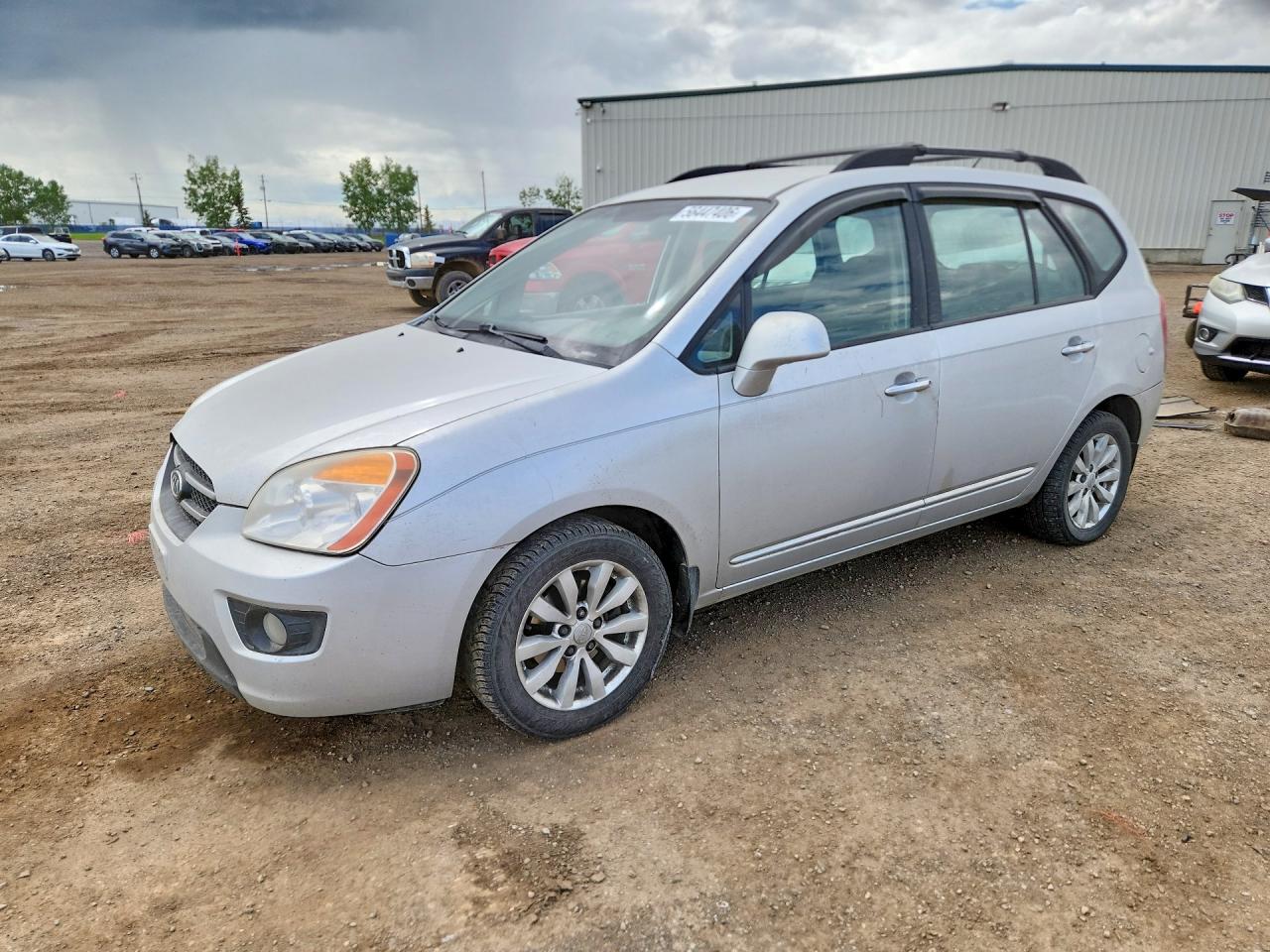 2010 KIA RONDO