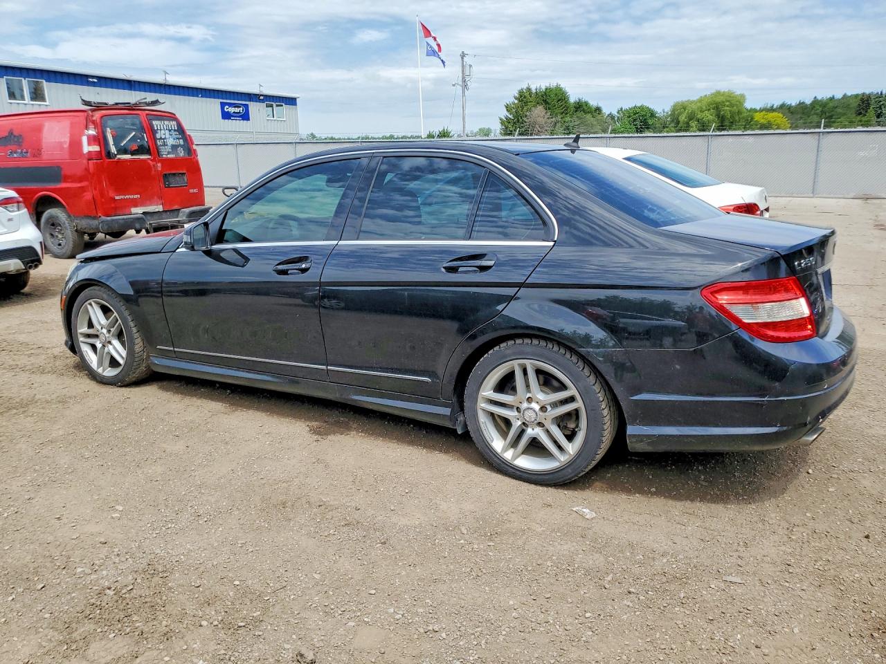 WDDGF8FB3BA529255 · 2011 MERCEDES-BENZ C · 2/12
