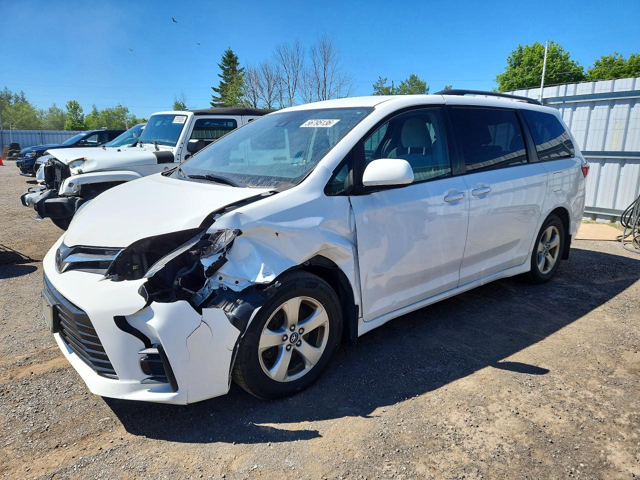 5TDKZ3DCXJS963457 · 2018 TOYOTA SIENNA
