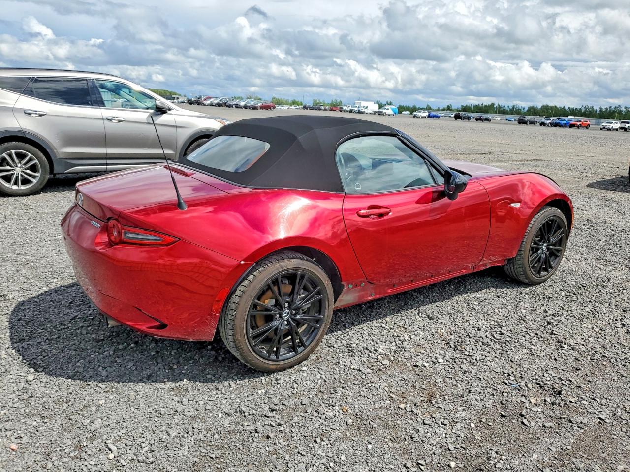 JM1NDAC73S0657337 · 2025 MAZDA MX-5 MIATA · 3/13