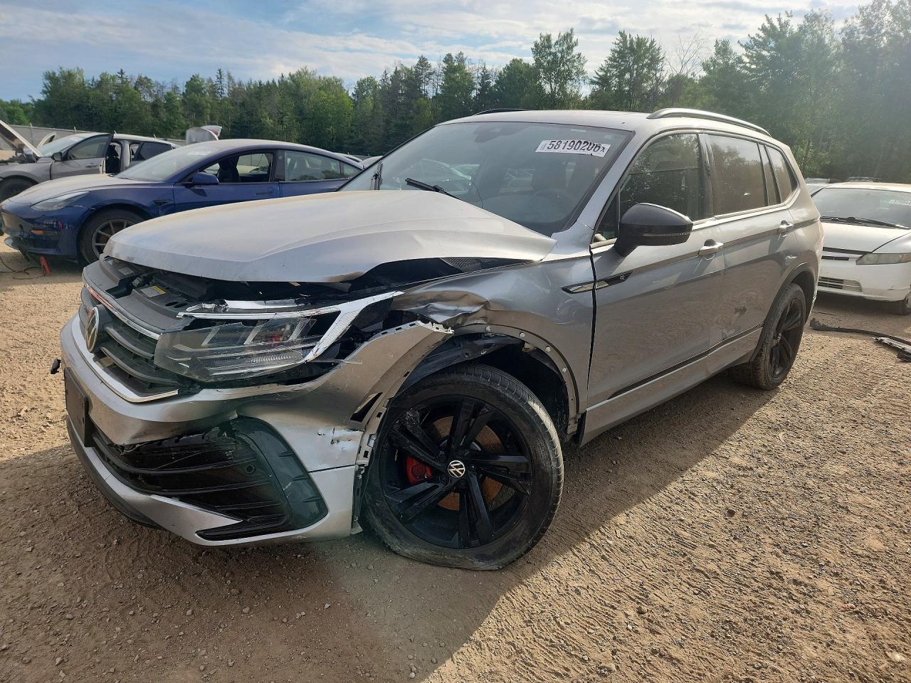 3VV8B7AX1PM081875 · 2023 VOLKSWAGEN TIGUAN