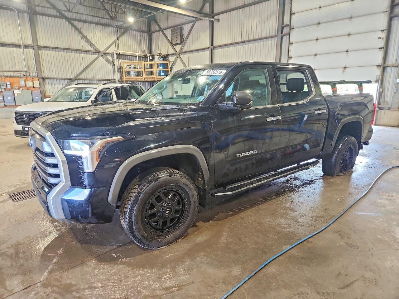 5TFJC5DB8NX003599 · 2022 TOYOTA TUNDRA