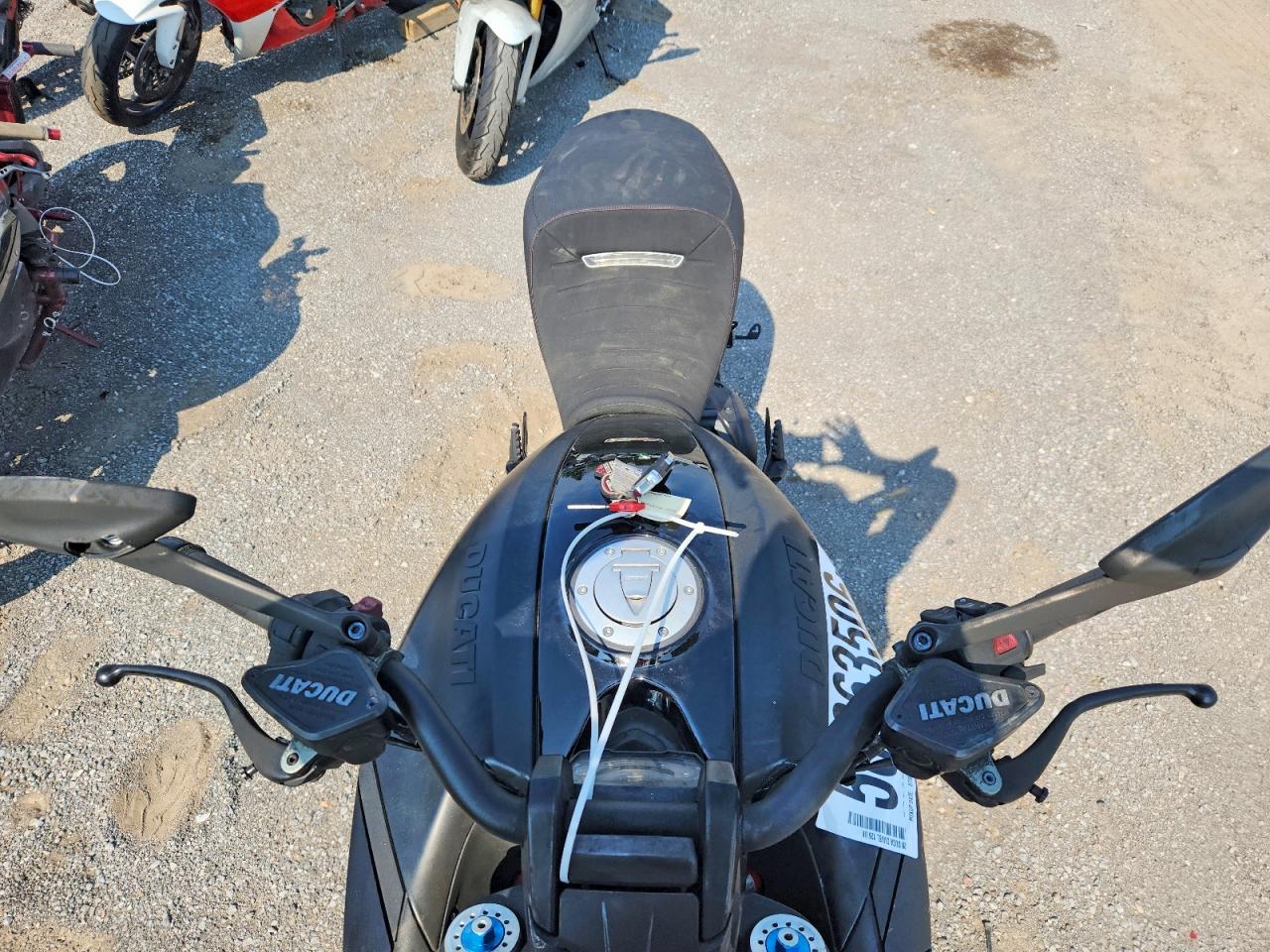 ZDMGAHRW3LB003232 · 2020 DUCATI DIAVEL · 5/9