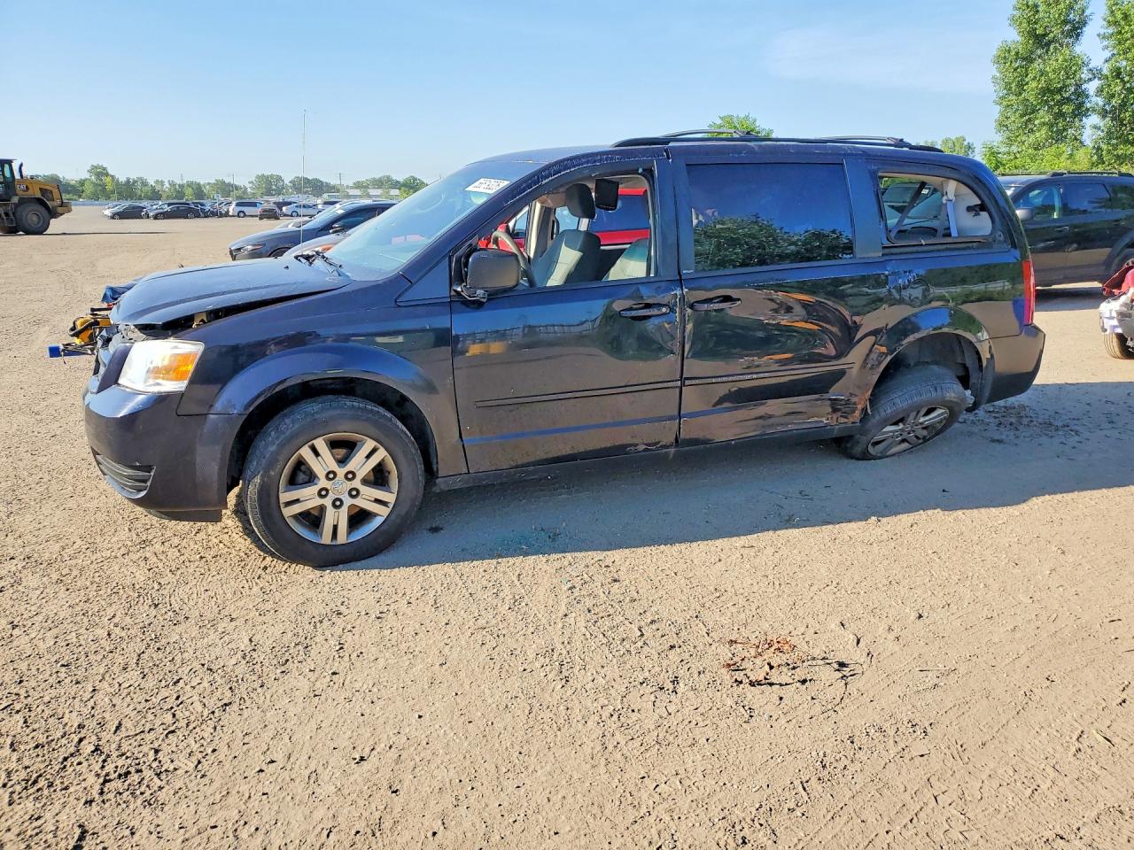 2D4RN4DE5AR263374 · 2010 DODGE GRAND CARAVAN