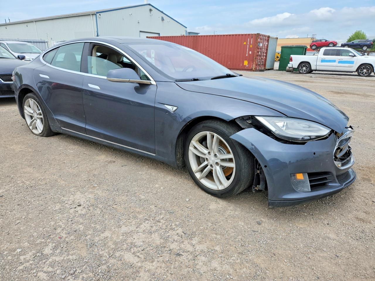 5YJSA1H20FF098975 · 2015 TESLA MODEL S · 4/12