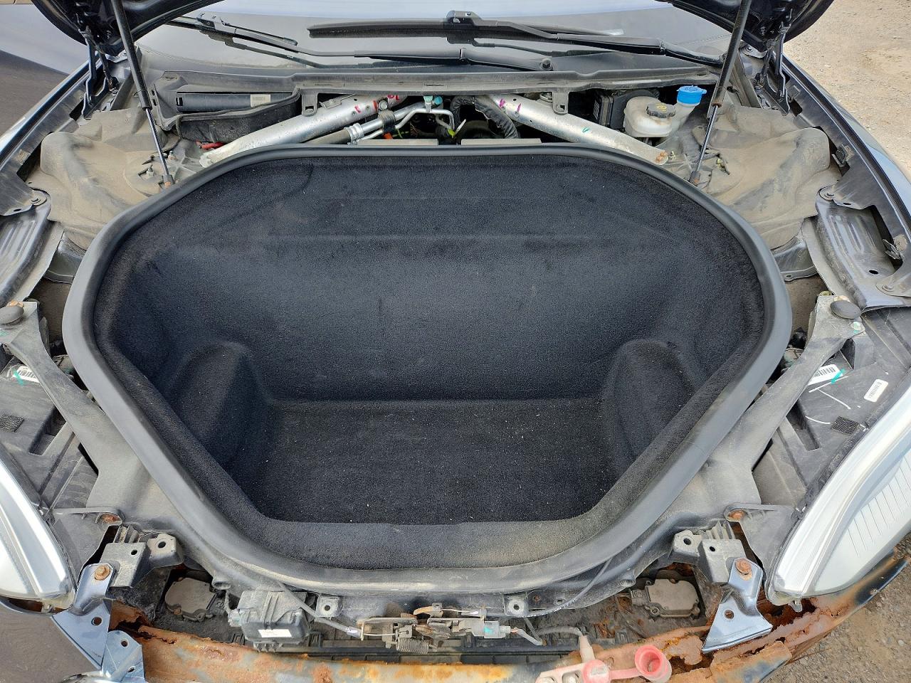 5YJSA1H20FF098975 · 2015 TESLA MODEL S · 11/12