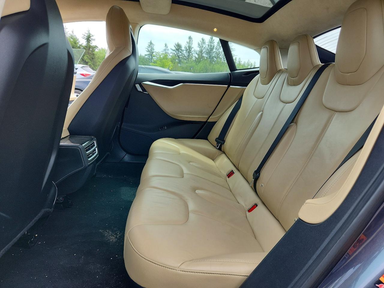 5YJSA1H20FF098975 · 2015 TESLA MODEL S · 10/12