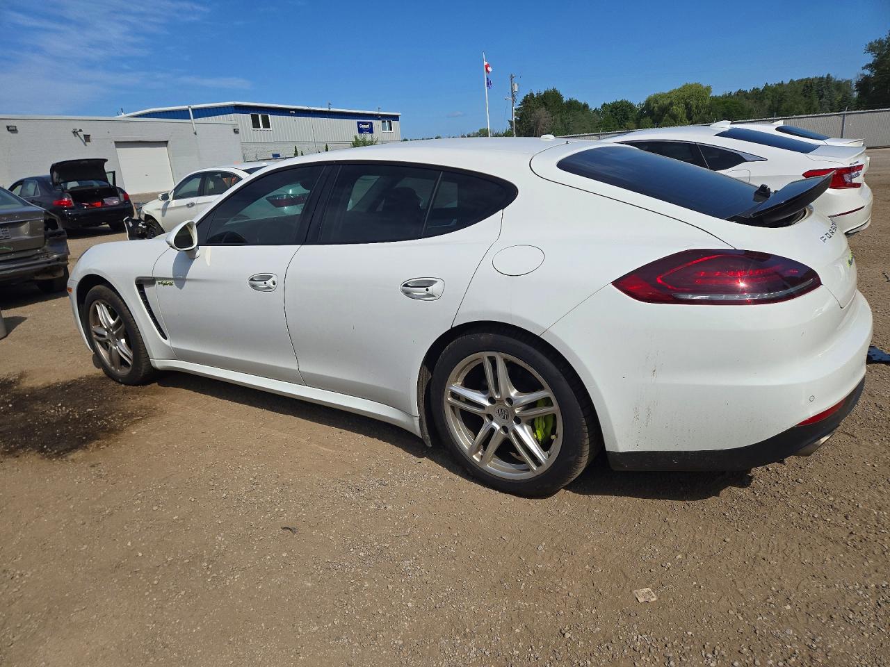WP0AD2A73EL044211 · 2014 PORSCHE PANAMERA · 2/13