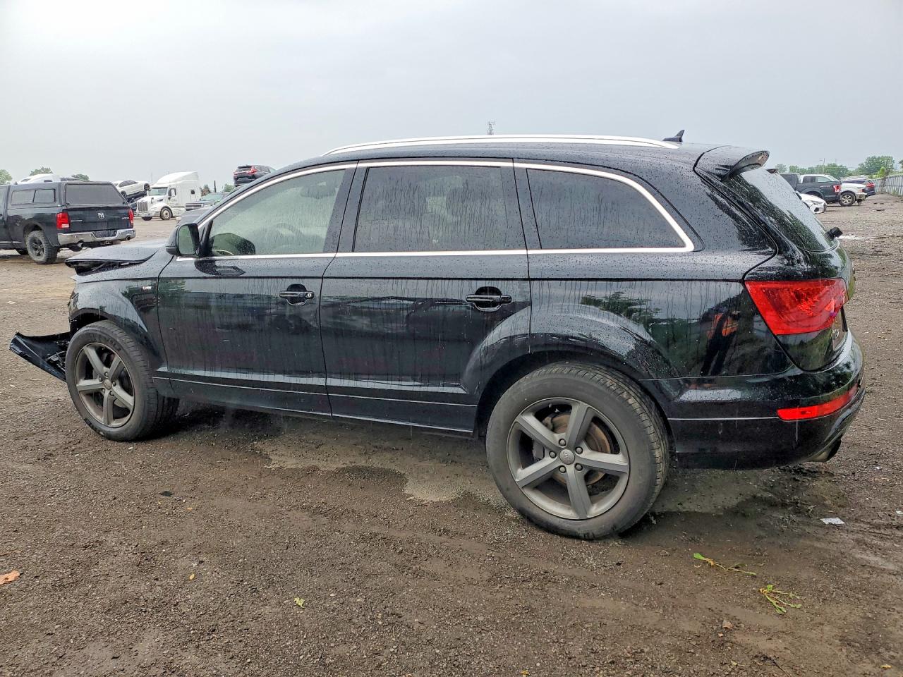 WA1WGCFE8FD011334 · 2015 AUDI Q7 · 2/14