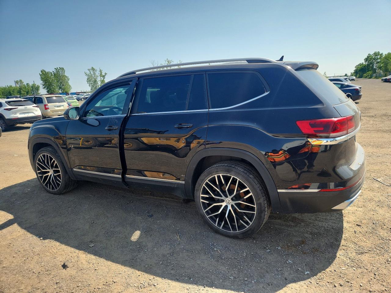 1V2BP2CA5MC602898 · 2021 VOLKSWAGEN ATLAS · 2/12