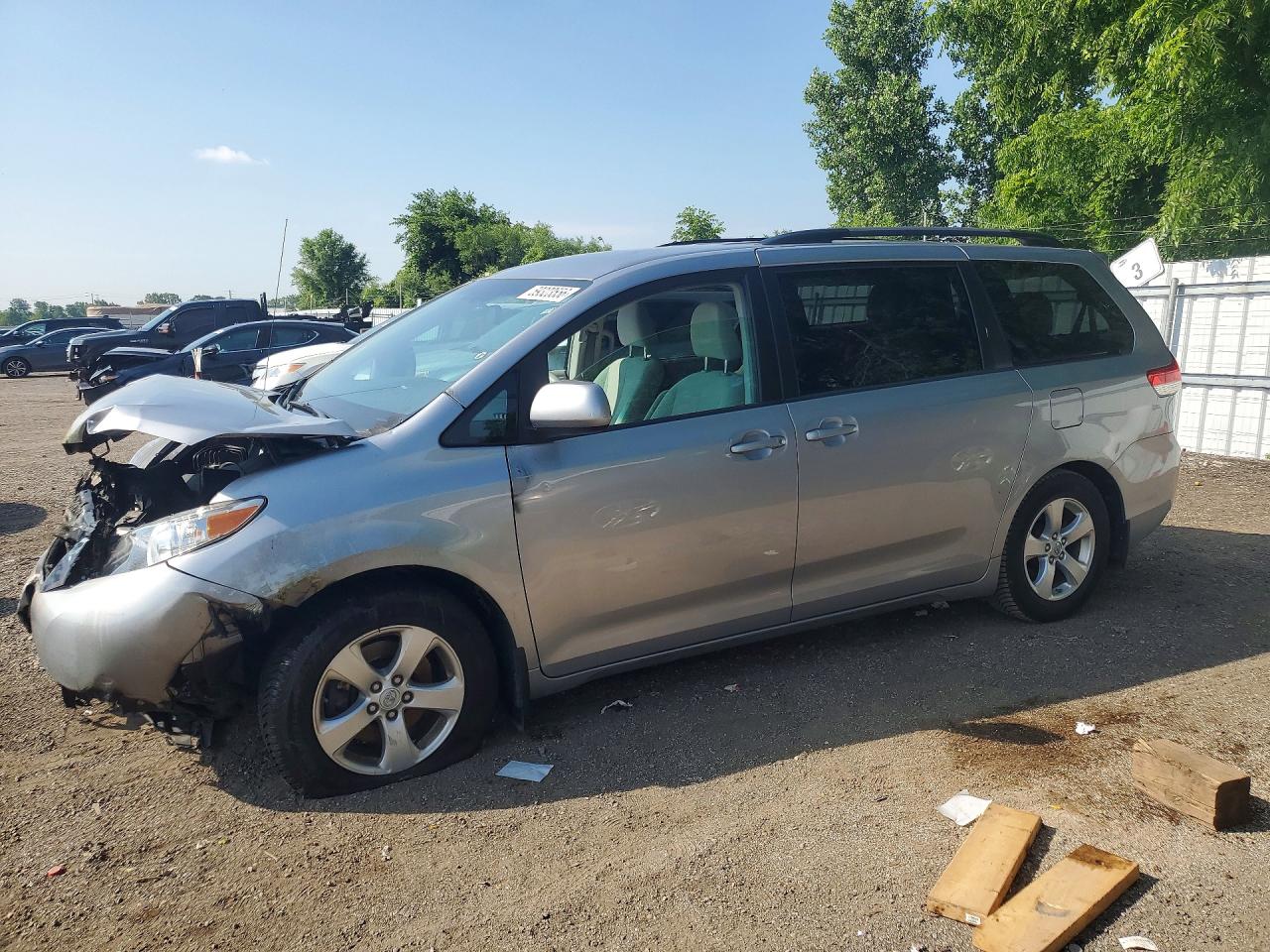 5TDKK3DC3DS376297 · 2013 TOYOTA SIENNA