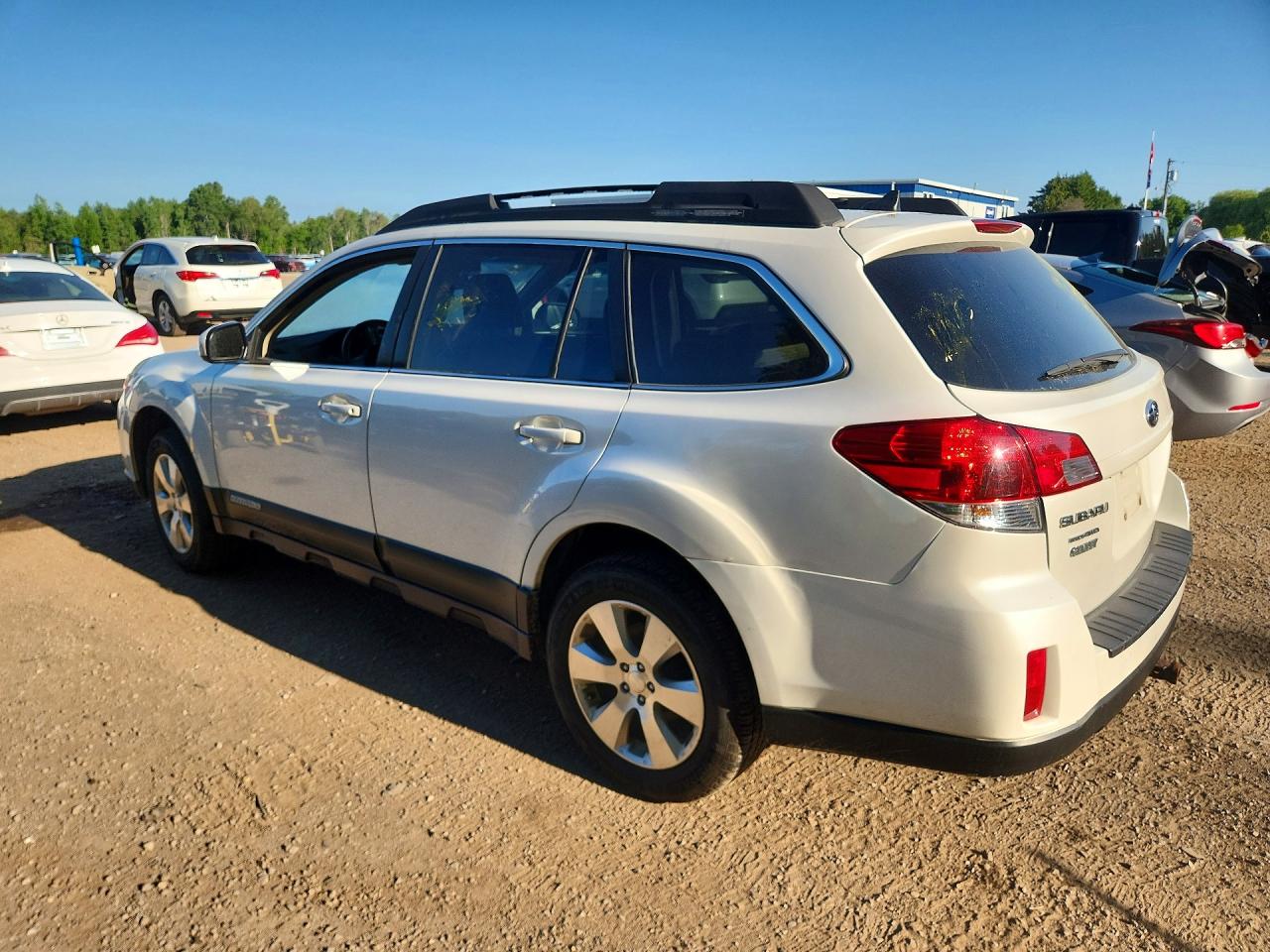 4S4BRDLC3B2344436 · 2011 SUBARU OUTBACK · 2/13