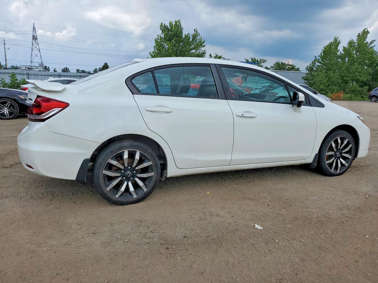2HGFB2F76EH033027 · 2014 HONDA CIVIC · 3/13