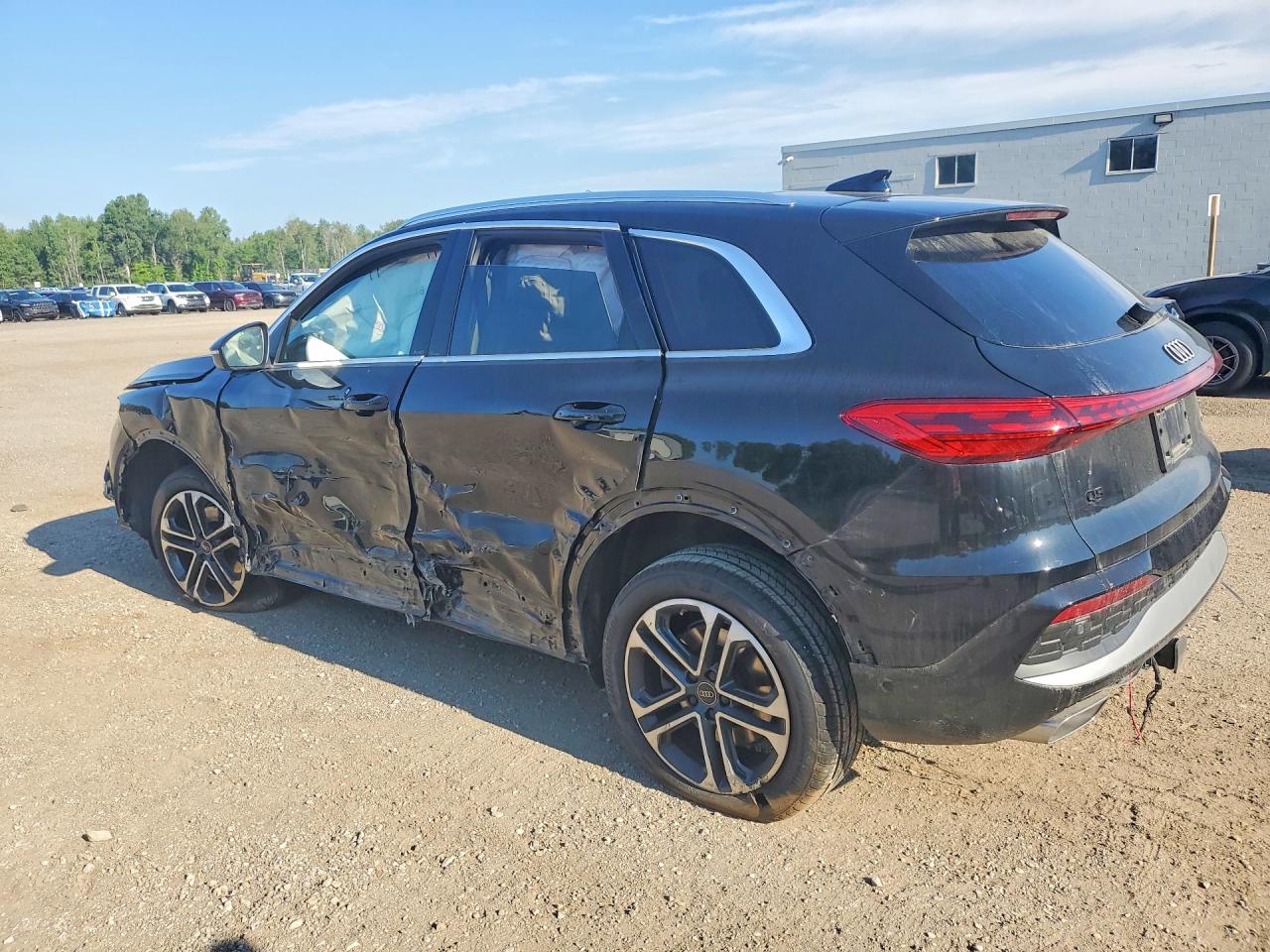 WA11AAGU3S2071341 · 2025 AUDI Q5 · 2/12
