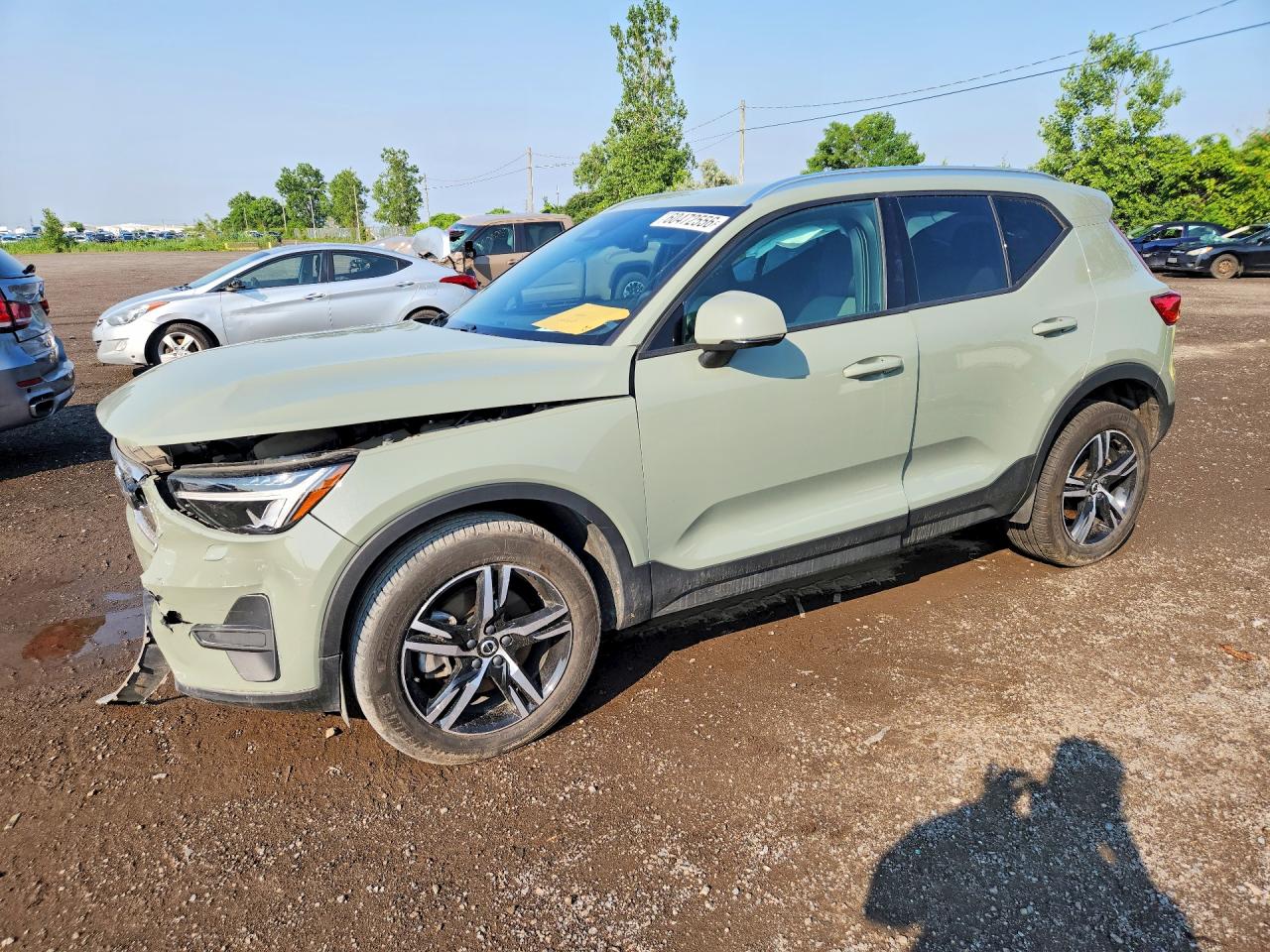 YV4L12UV7P2022942 · 2023 VOLVO XC40