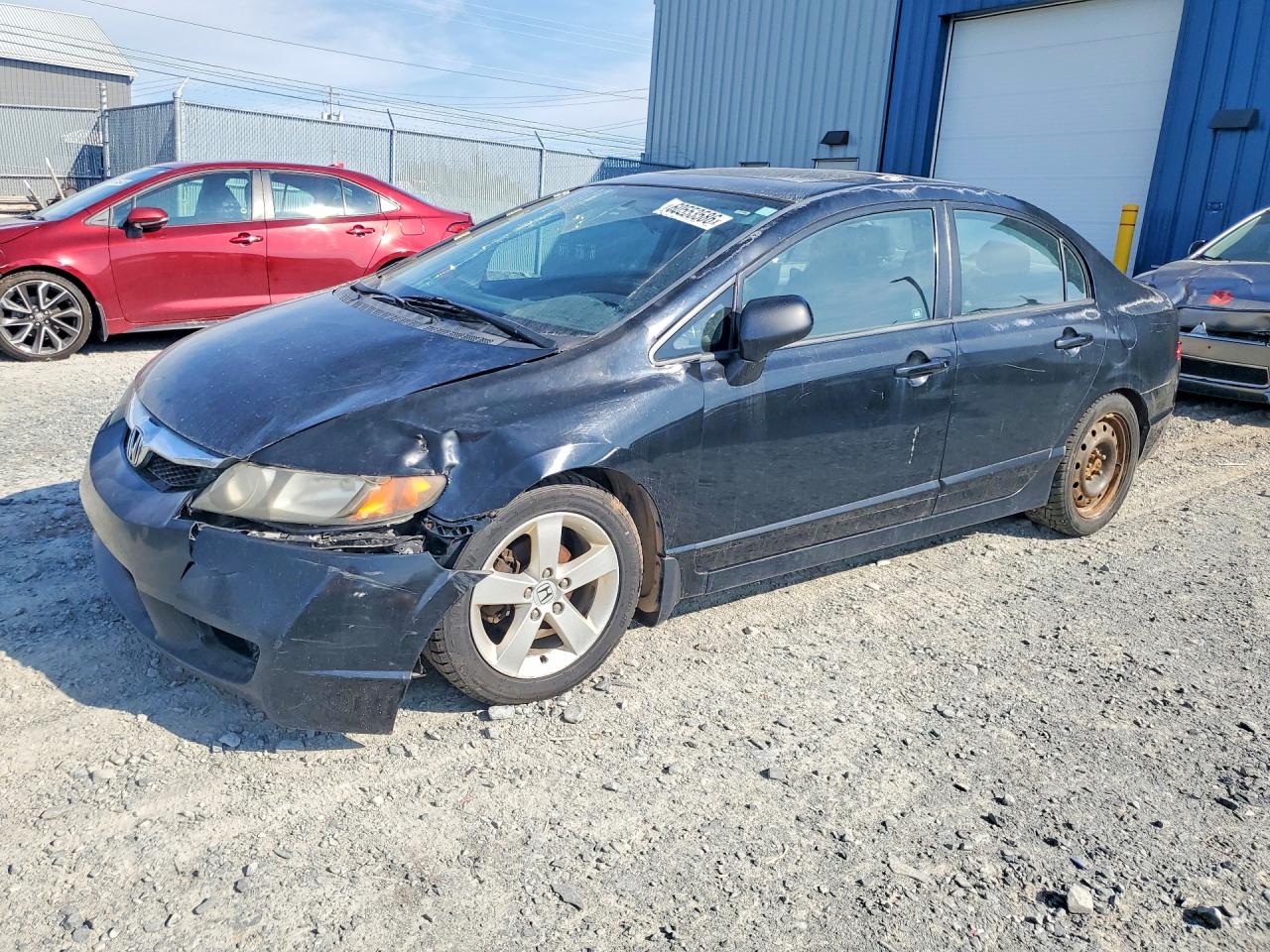 2HGFA1F63BH005024 · 2011 HONDA CIVIC