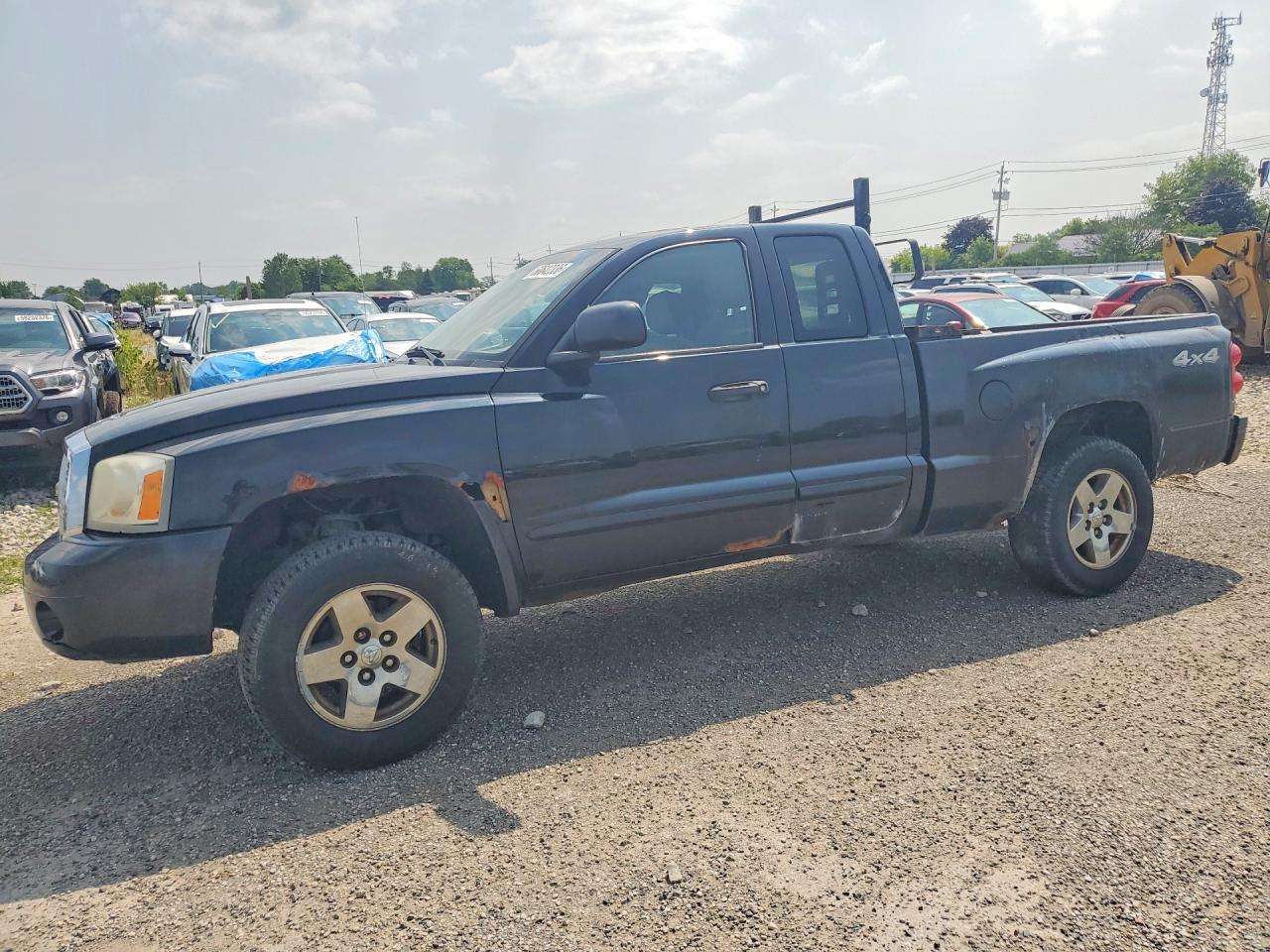 1D7HW42NX5S134646 · 2005 DODGE DAKOTA