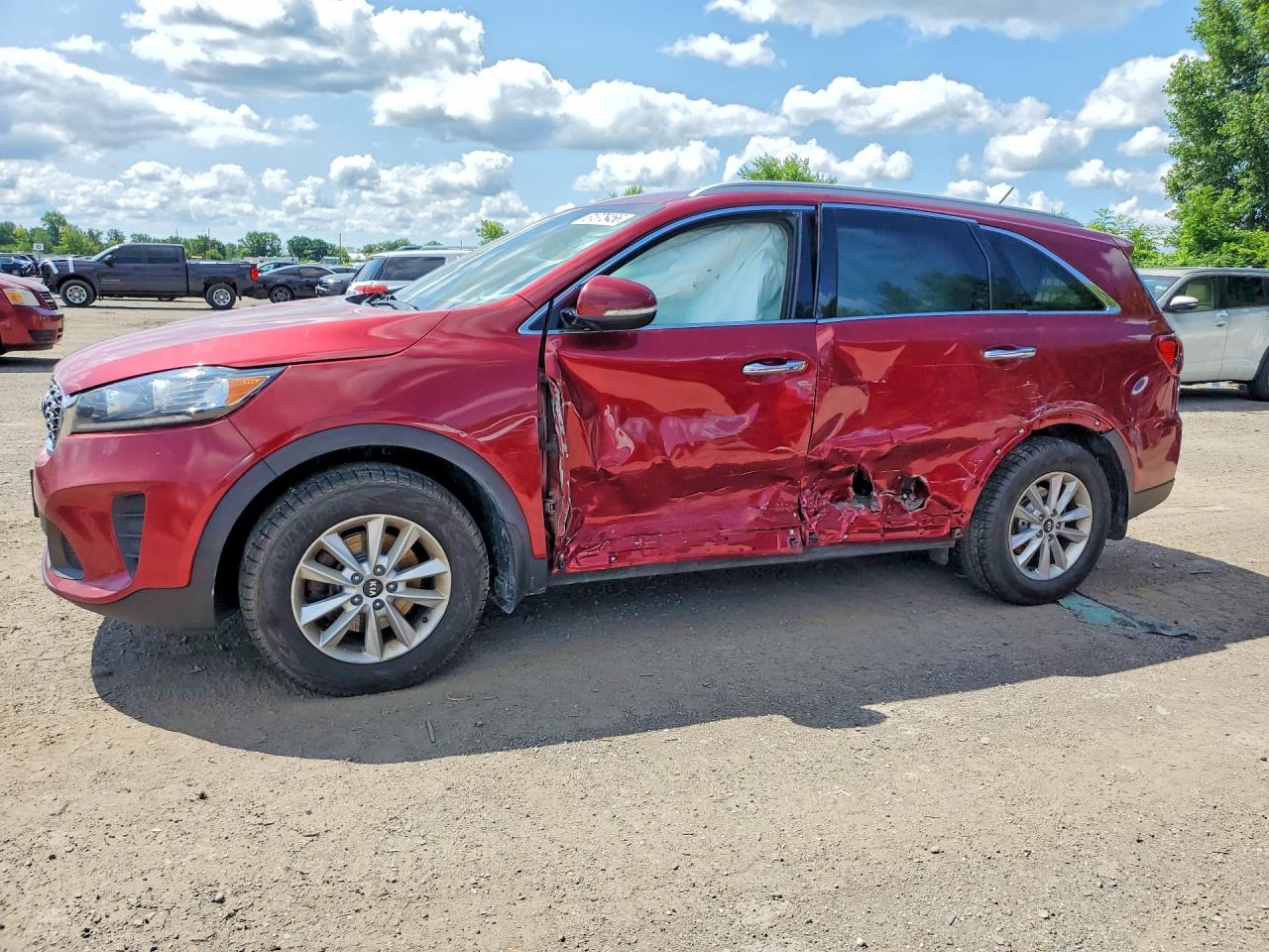 5XYPGDA34KG587925 · 2019 KIA SORENTO