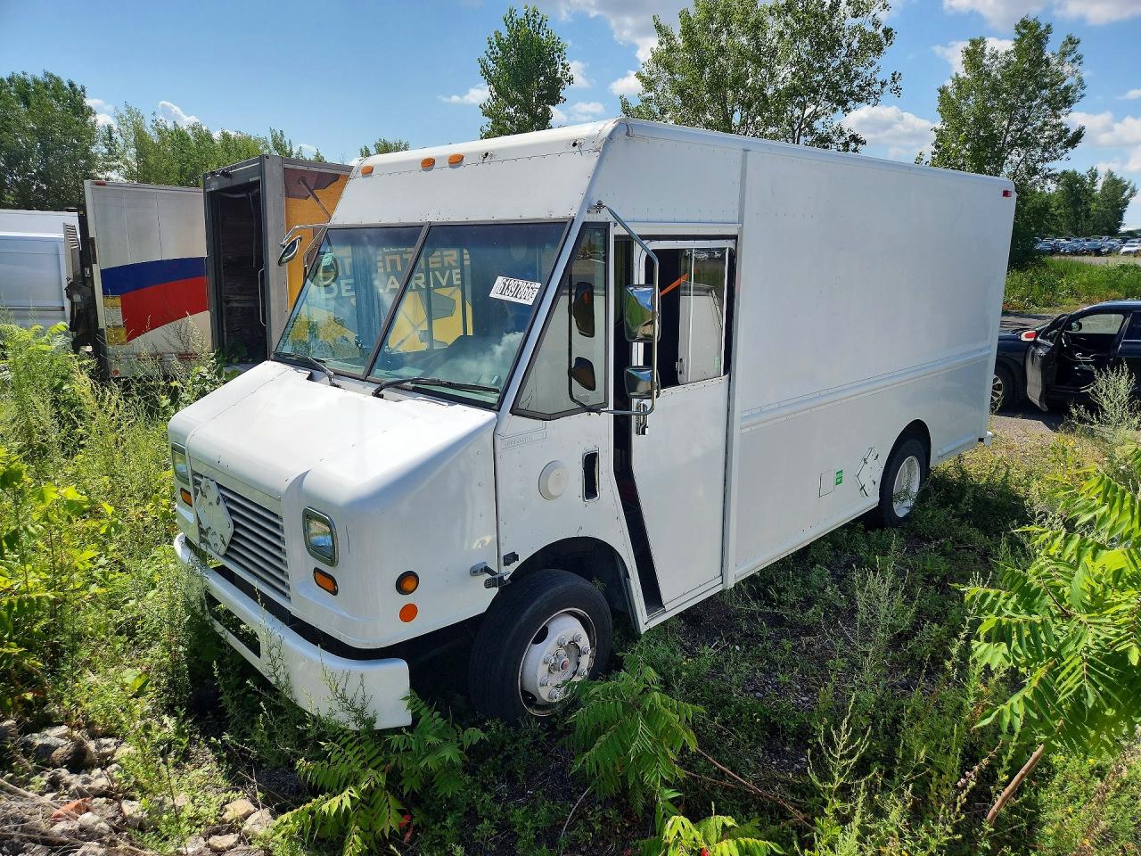 4UZAANDU88CZ63472 · 2008 FREIGHTLINER CHASSIS