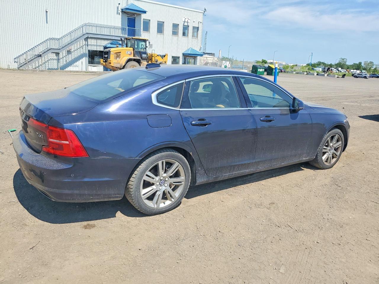 YV1A22MK0H1007889 · 2017 VOLVO S90 · 3/13