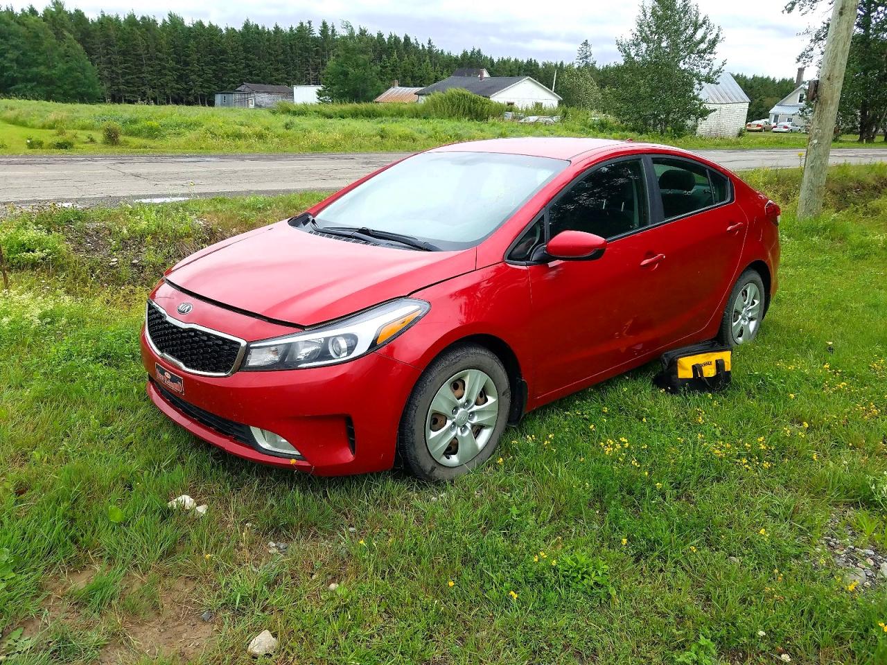 3KPFL4A7XHE135395 · 2017 KIA FORTE