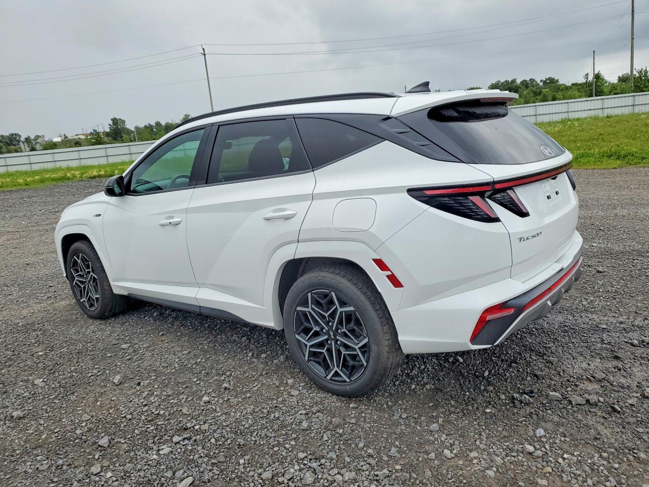 KM8JCCAE1NU097731 · 2022 HYUNDAI TUCSON · 2/13