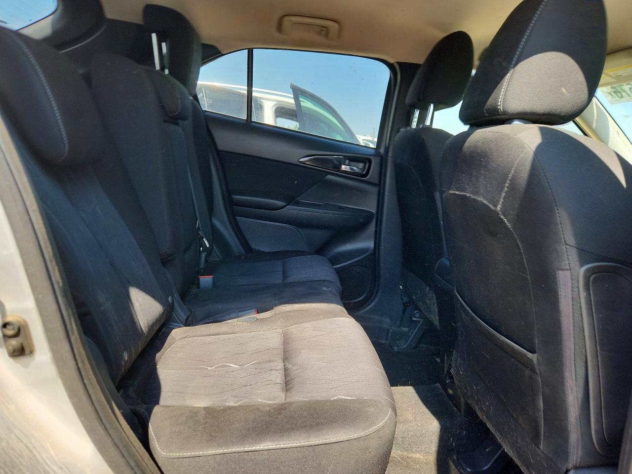 JA4AT4AA4JZ608198 · 2018 MITSUBISHI ECLIPSE CROSS · 11/13