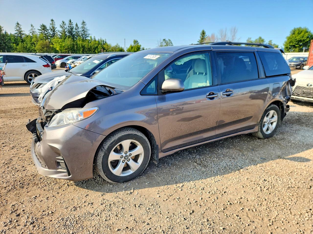 5TDKZ3DC5JS926381 · 2018 TOYOTA SIENNA